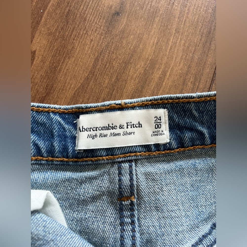 Abercrombie jean shorts - Picture 2 of 3